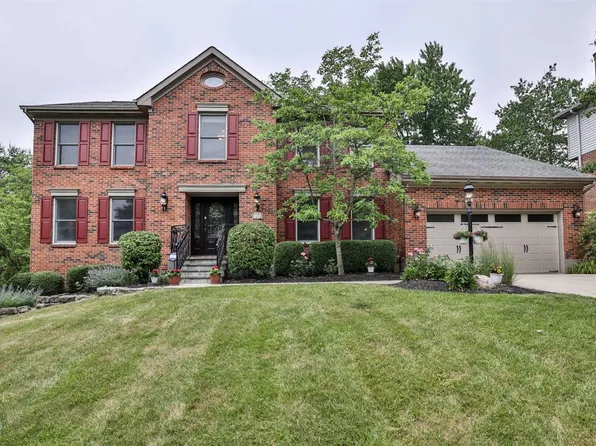 8212 Indian Trail Dr, Cincinnati, OH 45243