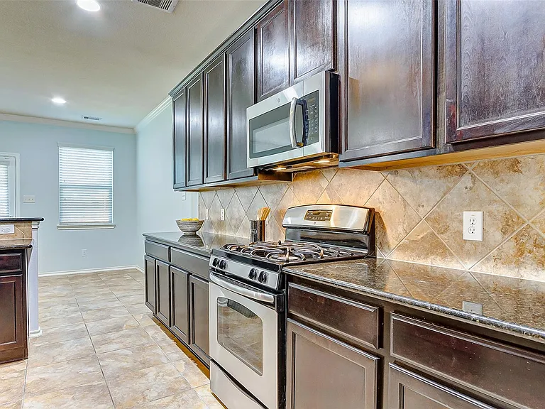 6451 Calgary Woods Ln — Photo 20