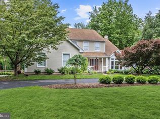 814 Joshua Ct, Moorestown, NJ 08057