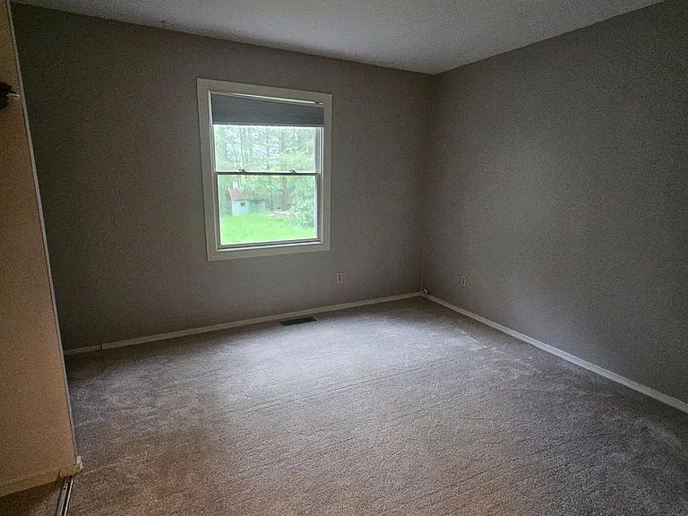 491 Westgate Dr — Photo 21