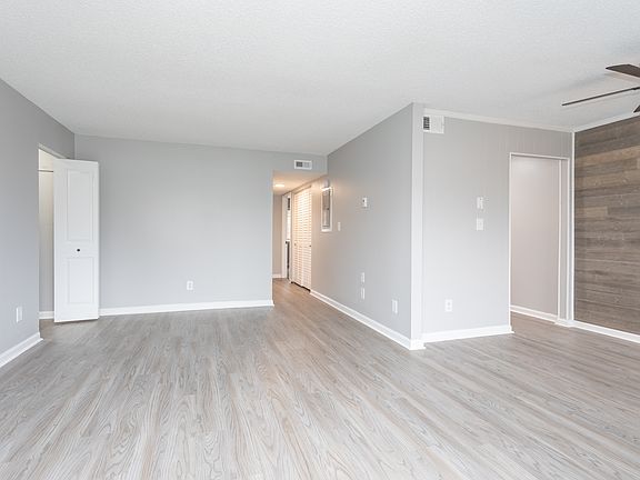 5th image of 200 Carmen Ave #2006