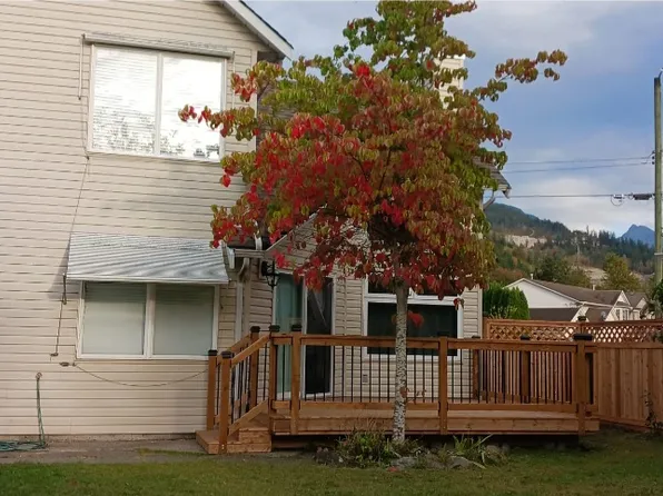 21013 Greenwood Dr, Hope, BC V0X 1L1