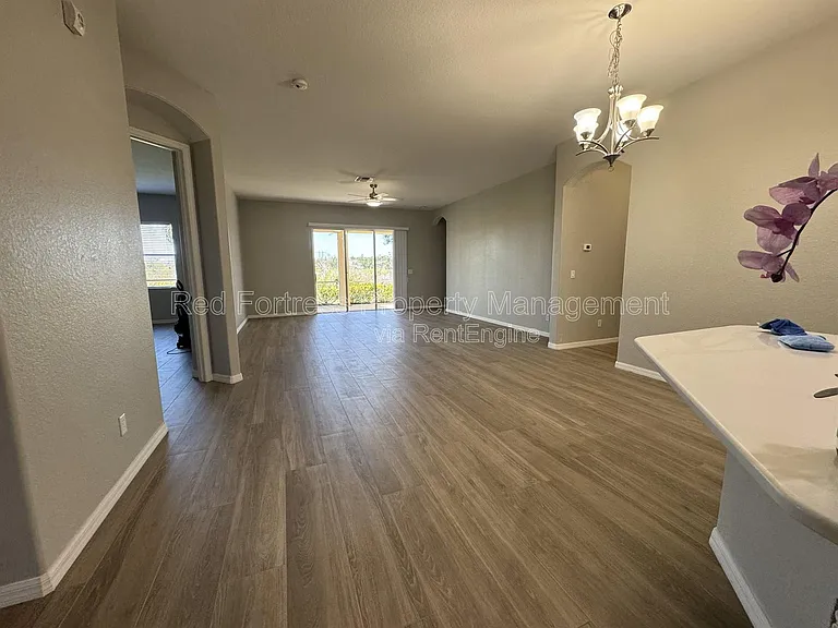 2531 Sawgrass Lake Ct — Photo 7