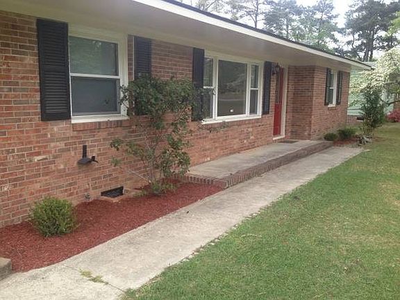 4th image of 275 Channing Dr