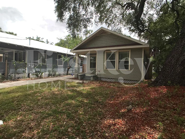 1736 W Pine St — Photo 3