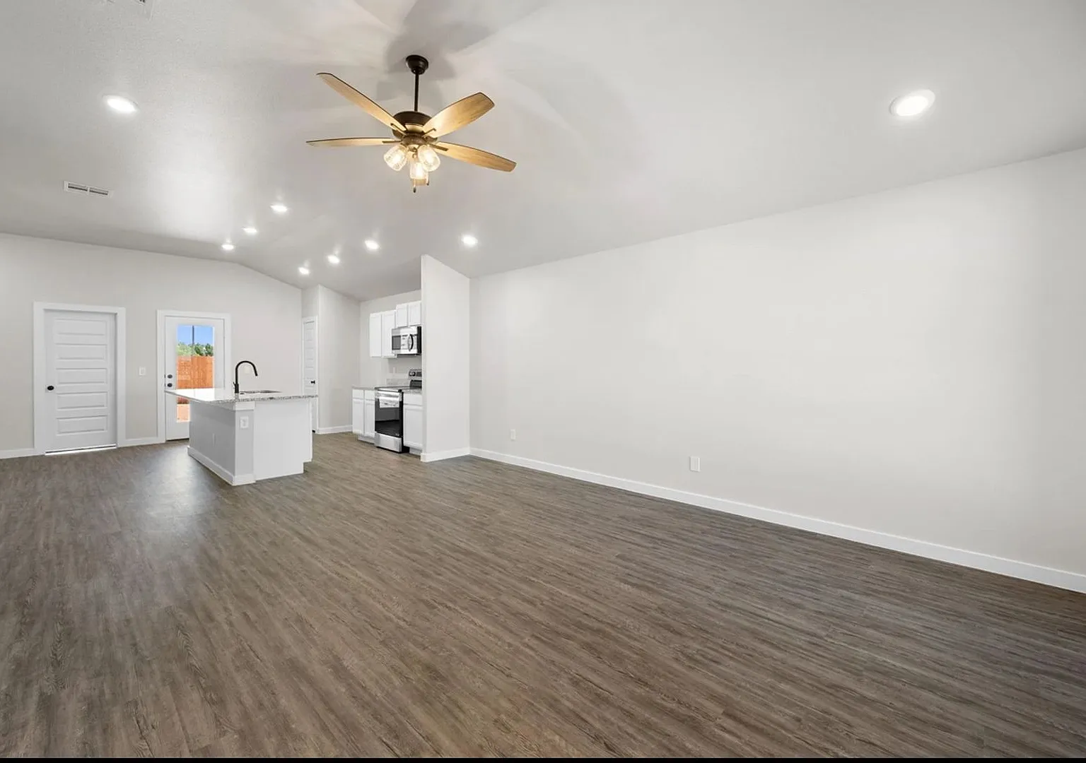 $999 First Month's Rent Special! — Photo 2