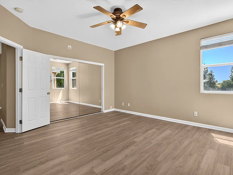 5230 Bay St — Photo 34