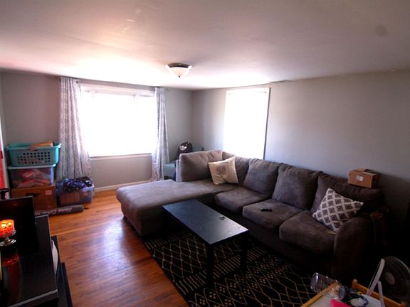 4th image of 958 Nowlin Ave