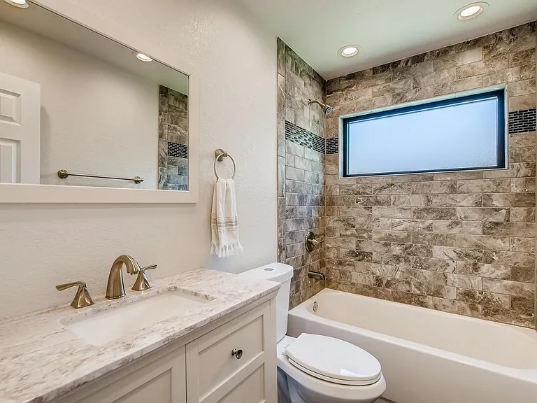 7606 Scenic Brook Dr — Photo 9