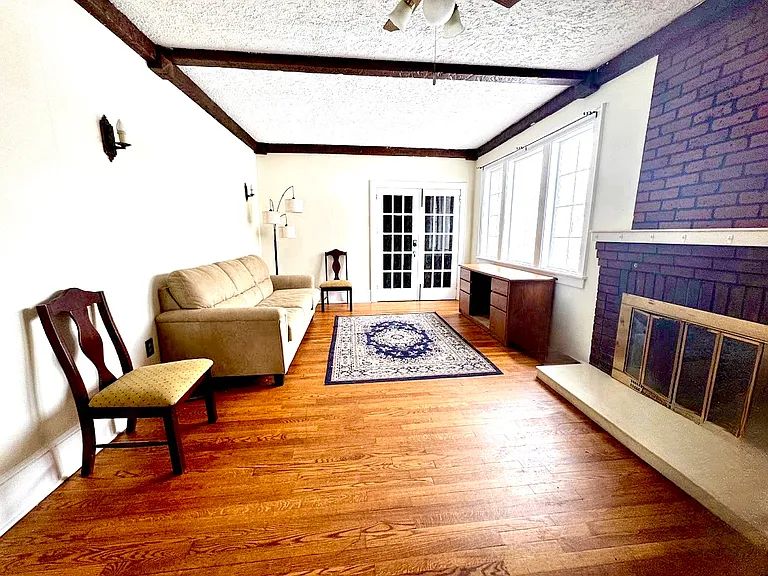 1209 Windsor Ave #5 — Photo 7