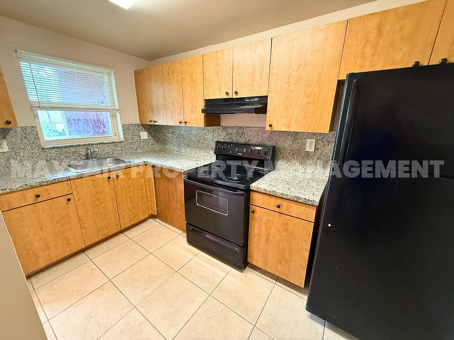 2221 NW 58th Ter — Photo 4