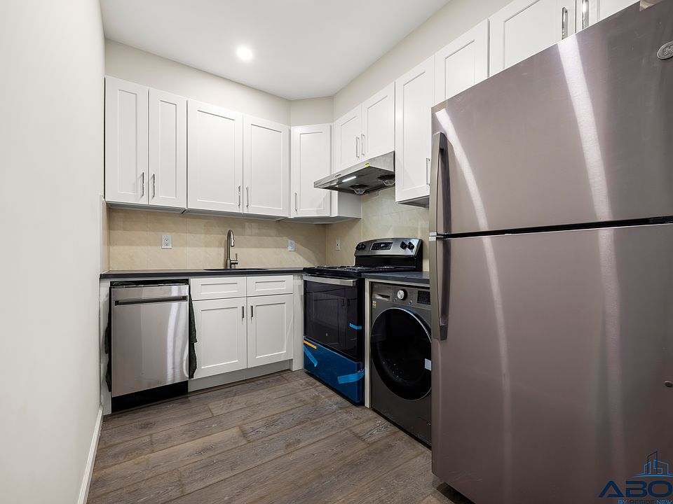 1st image of 1652 E 14th St #404