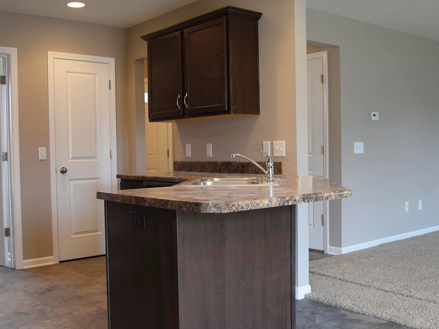 4 bed, 2.5 bath, 1795 sqft, $2,395 — Photo 3