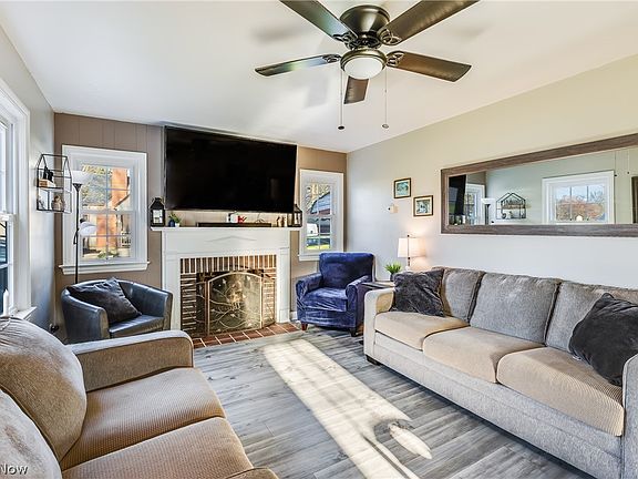 2nd image of 2841 Highland Ave