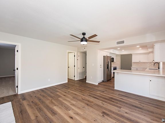 5th image of 2187 E 27th Way