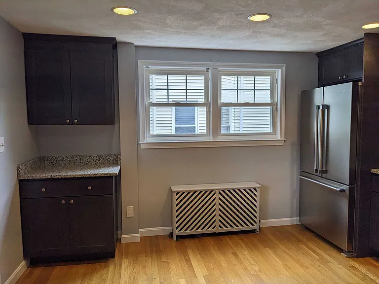 Chester Ave — Photo 20