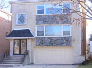 5033 Carol St #2, Skokie, IL 60077