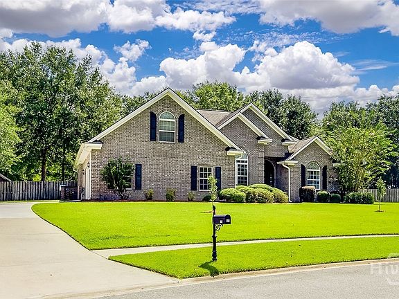 3rd image of 110 Sweetwater Circle