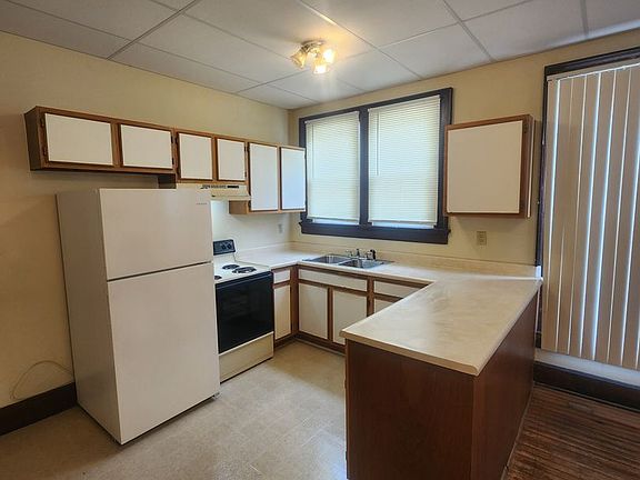 5th image of 248 Jackson Ave APT 2