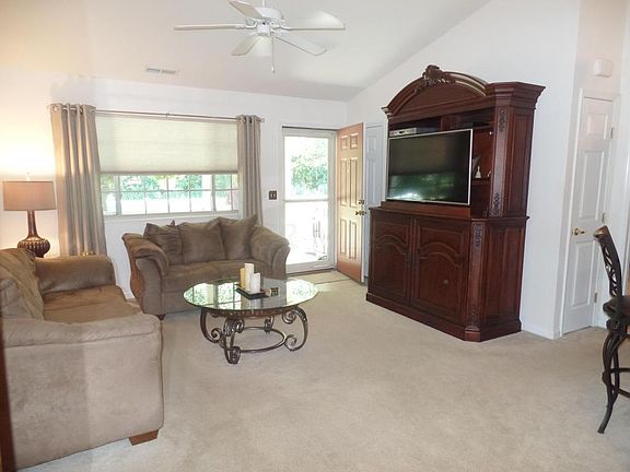 2nd image of 128 Hillview Ct