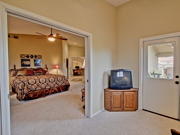 5th image of 1522 E Villa Theresa Dr