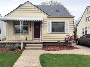 22788 Roxana Ave, Eastpointe, MI 48021