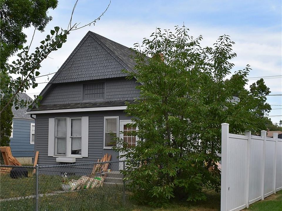 2nd image of 135 Custer Ave