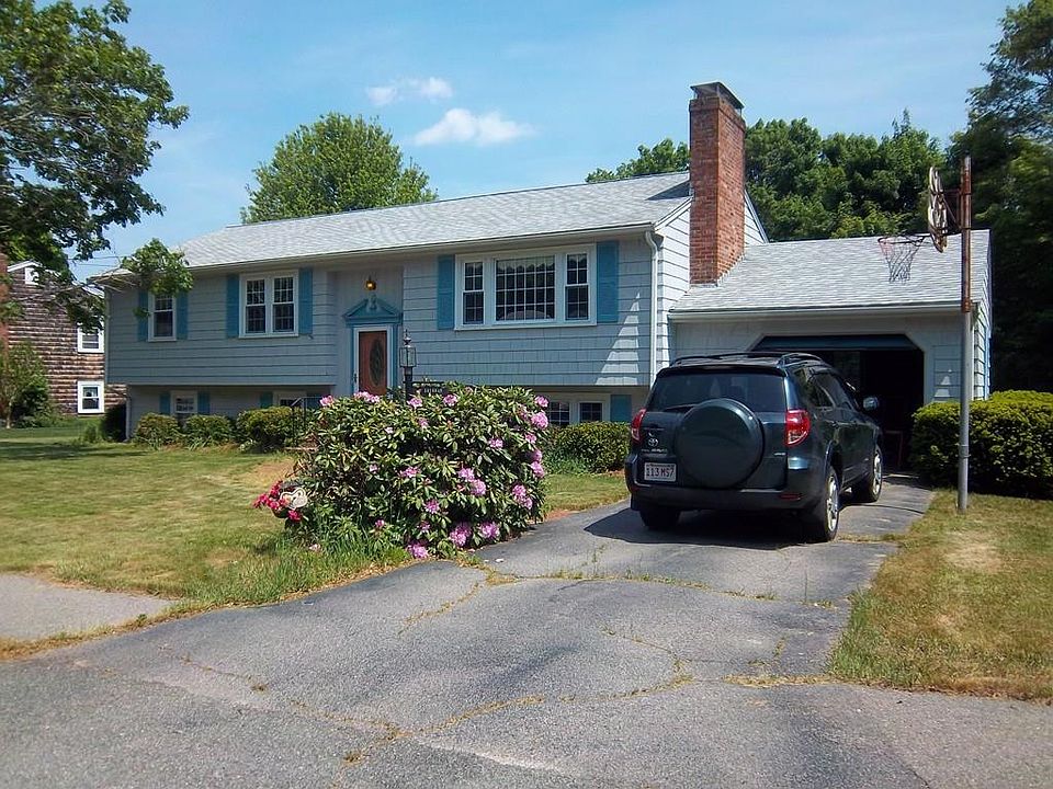1st image of 5 Green Acres Dr