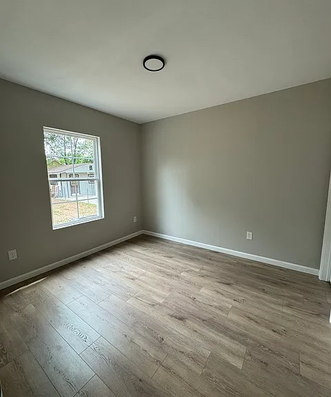 114 Yuma St — Photo 5