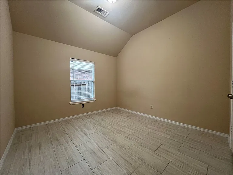 28106 Emma Gardens Ln — Photo 7