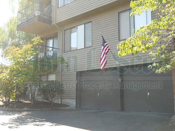 3rd image of 10645 Glen Acres Dr S
