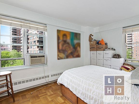 2nd image of 573 Grand St APT D602