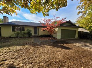 551 N Stoneham Cir, Medford, OR 97504
