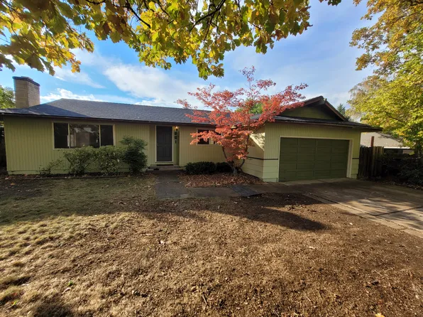 551 N Stoneham Cir, Medford, OR 97504