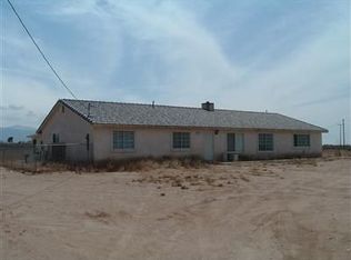 7275 Maricopa Rd, Phelan, CA 92371