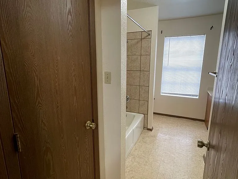 2949 Los Amigos Ct — Photo 11