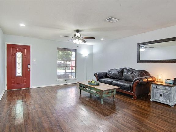 5th image of 506 Virginia Dr