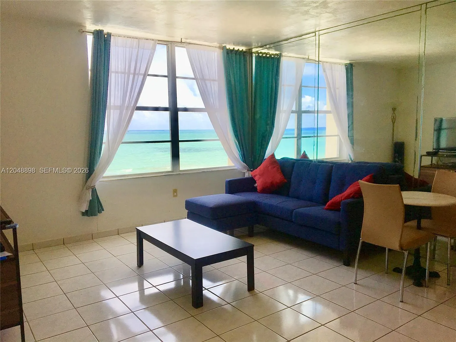 Triton Tower Condo — Photo 3