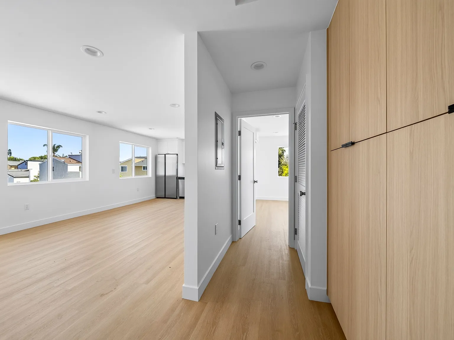 3 bed, $4,200 — Photo 4