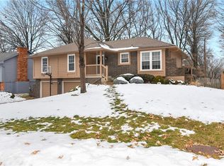 501 NW Manor Dr, Blue Springs, MO 64014