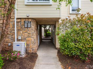 1071 Schmidt Ln, North Brunswick, NJ 08902