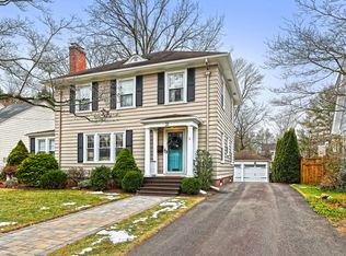 31 Ridgewood Ave, North Haven, CT 06473