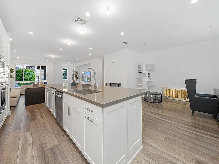 135 Schick — Photo 9