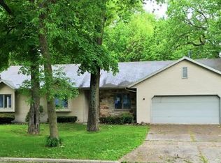 1916 Beech Tree Dr, Green Bay, WI 54304