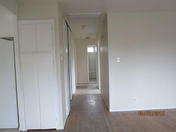 3rd image of 4336 Woodcrest Dr