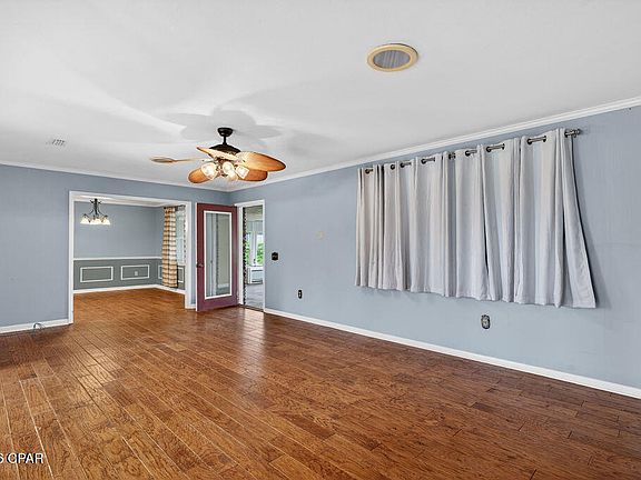 5th image of 1712 Shamrock Ln