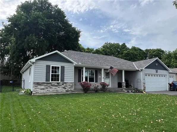 302 S Peach Tree Ave, Lone Jack, MO 64070
