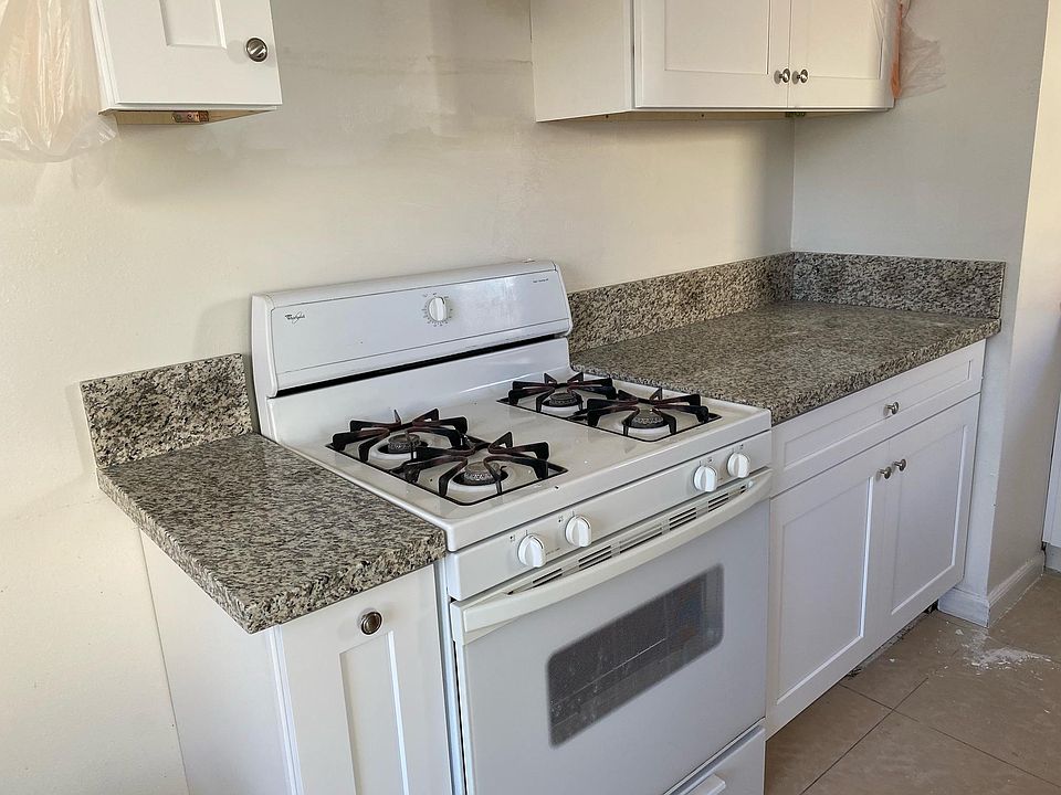 1st image of 1419 S Sycamore St #X6ge1byte