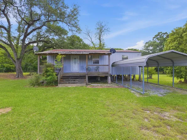 402 Fruge St, Mermentau, LA 70556