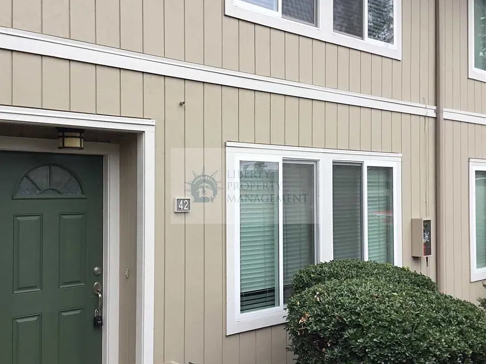 1177 Norwegian Ave #42
